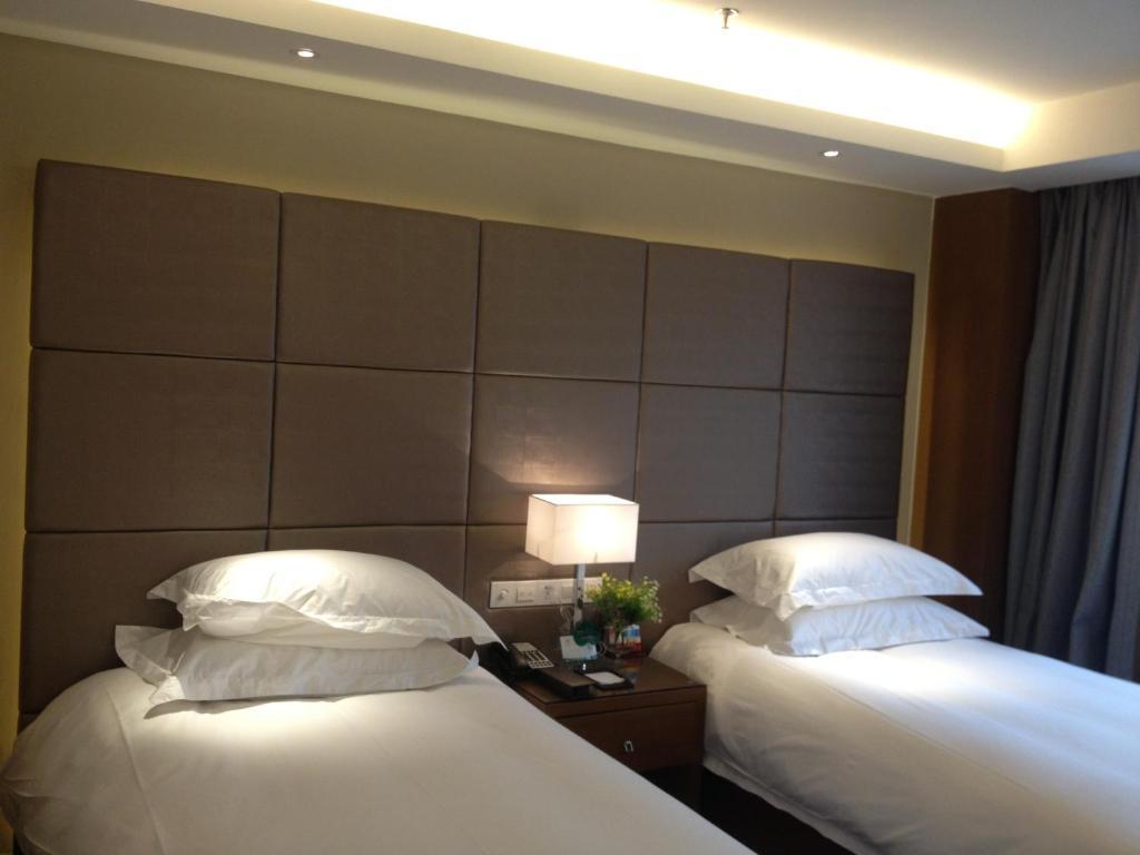 Yiwu Wendemu International Hotel Exterior photo